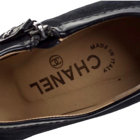 CHANEL Vintage Black Suede and Leather CC Pointed Toe Ankle Booties Sz 7 - Picture 6 of 8